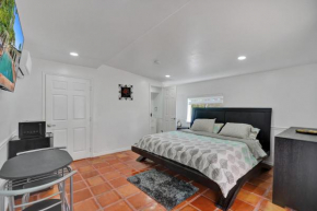 Petite Houze With WI-FI and Parking